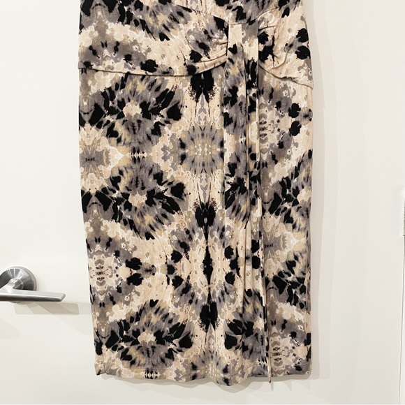 Nine West Dress Black Beige Patterned Sheath Faux Wrap Drop Waist Size 4 - Picture 5 of 14